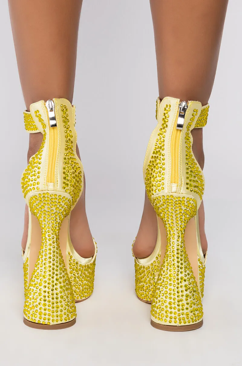 AZALEA WANG MY PLACE OR YOURS CHUNKY SANDAL IN YELLOW