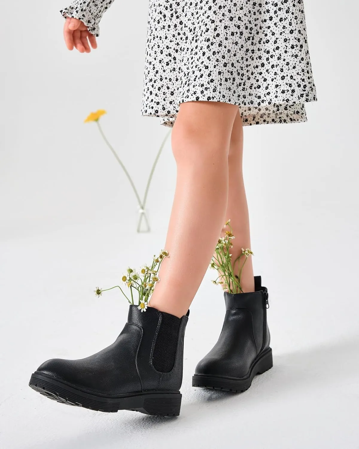 Coutgo Girls Kids Lug Sole Ankle Boots Side Zip Chunky Low Heel Slip On Winter Casual Chelsea Booties Shoes