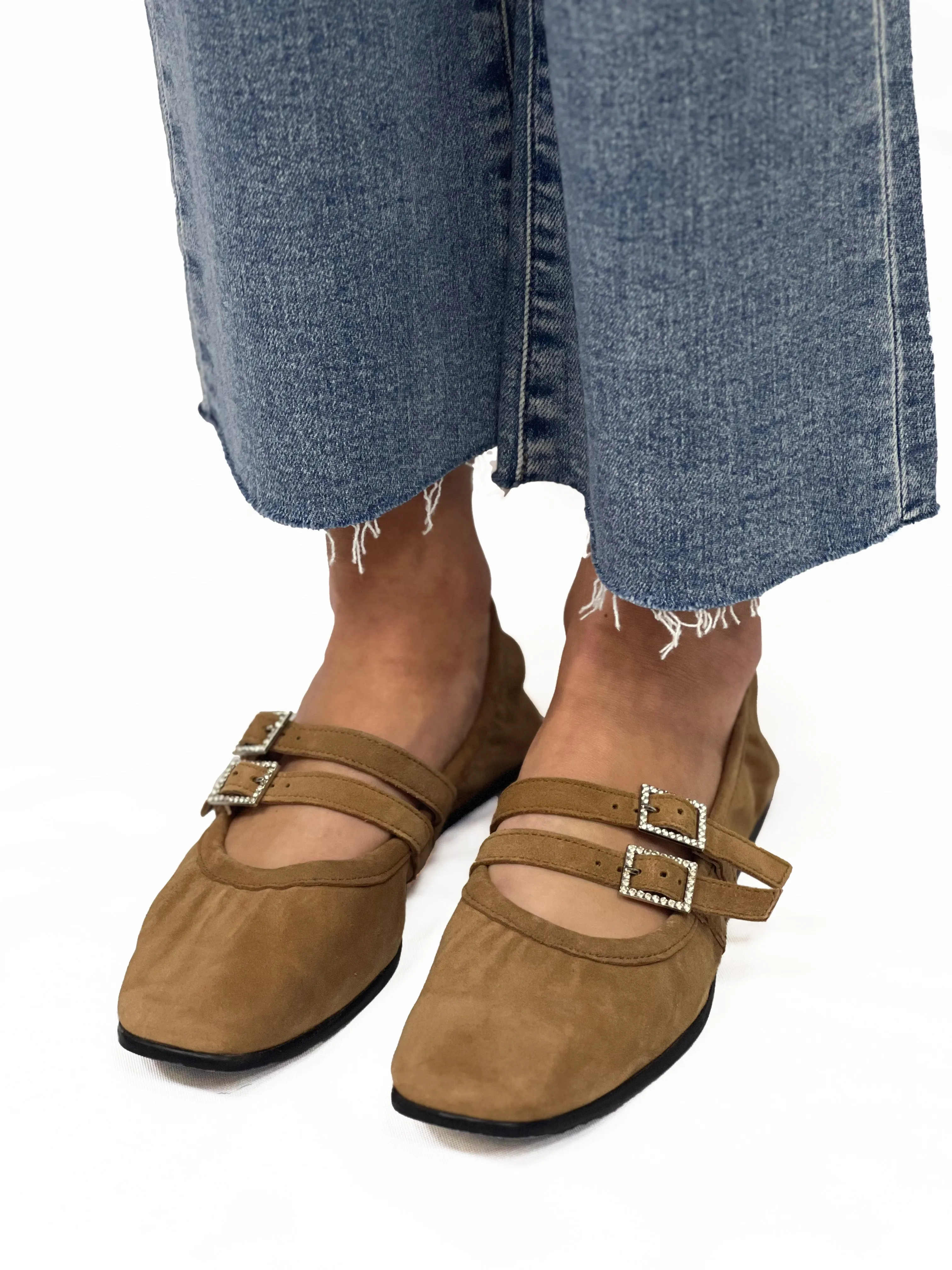 CRYSTAL GEMINI FLAT in Burnt Caramel