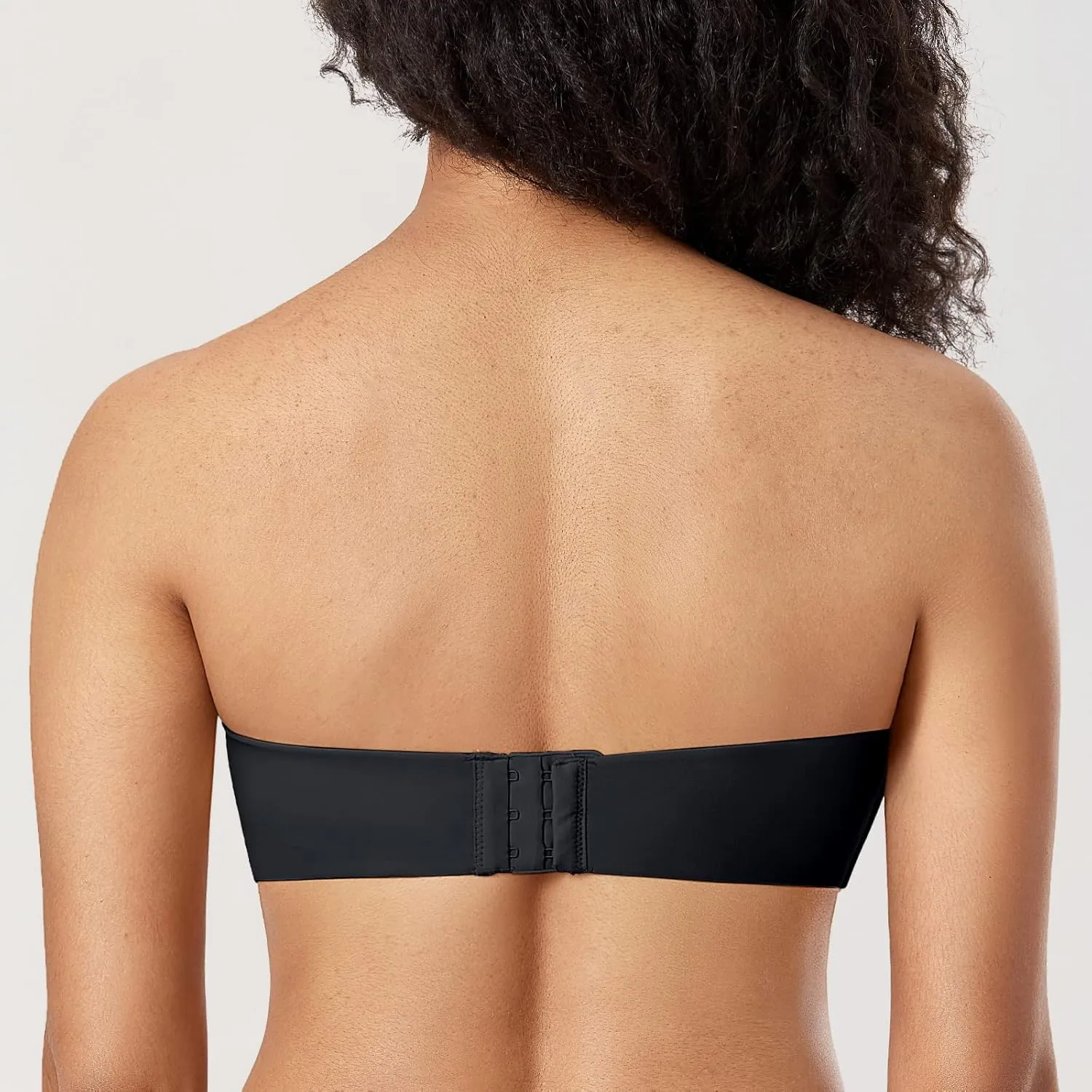 DELIMIRA Women's Strapless Bra Plunge Push Up for Big Busted Seamless Slightly Lined Support Lift Plus Size Invisible