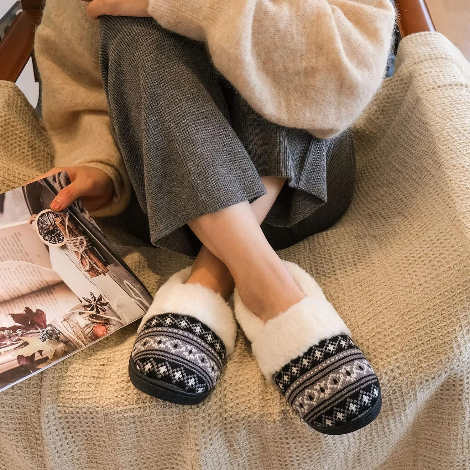 DL Women's Comfy House Slippers with Faux Fur Lining, Memory Foam Slip on House Shoes Nordic with Indoor Outdoor Anti-Skid Rubber Sole