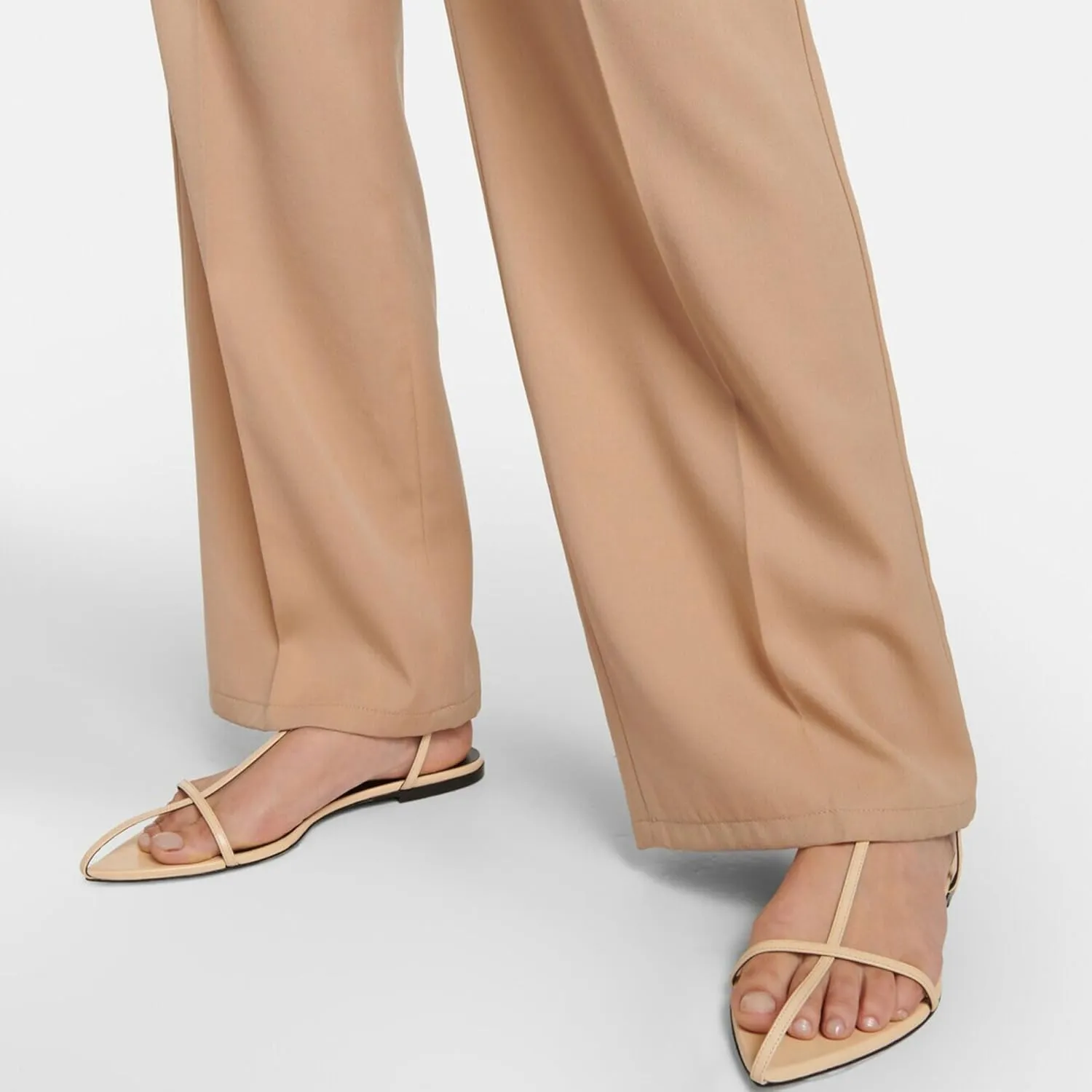Flat Sandals for Women with Metal Buckle Ankle Strappy Ladies Fashion Slide Sandals Comfortable Summer Open Toe Women Sandals Dressy.