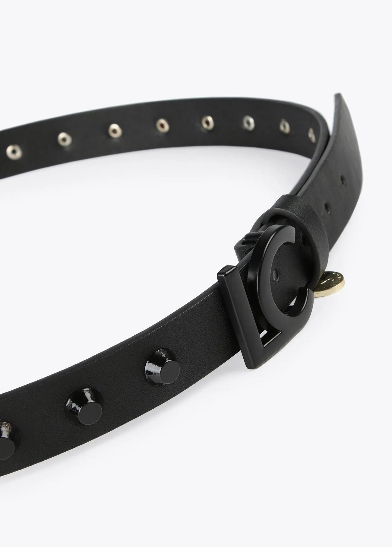 Flat studded belt