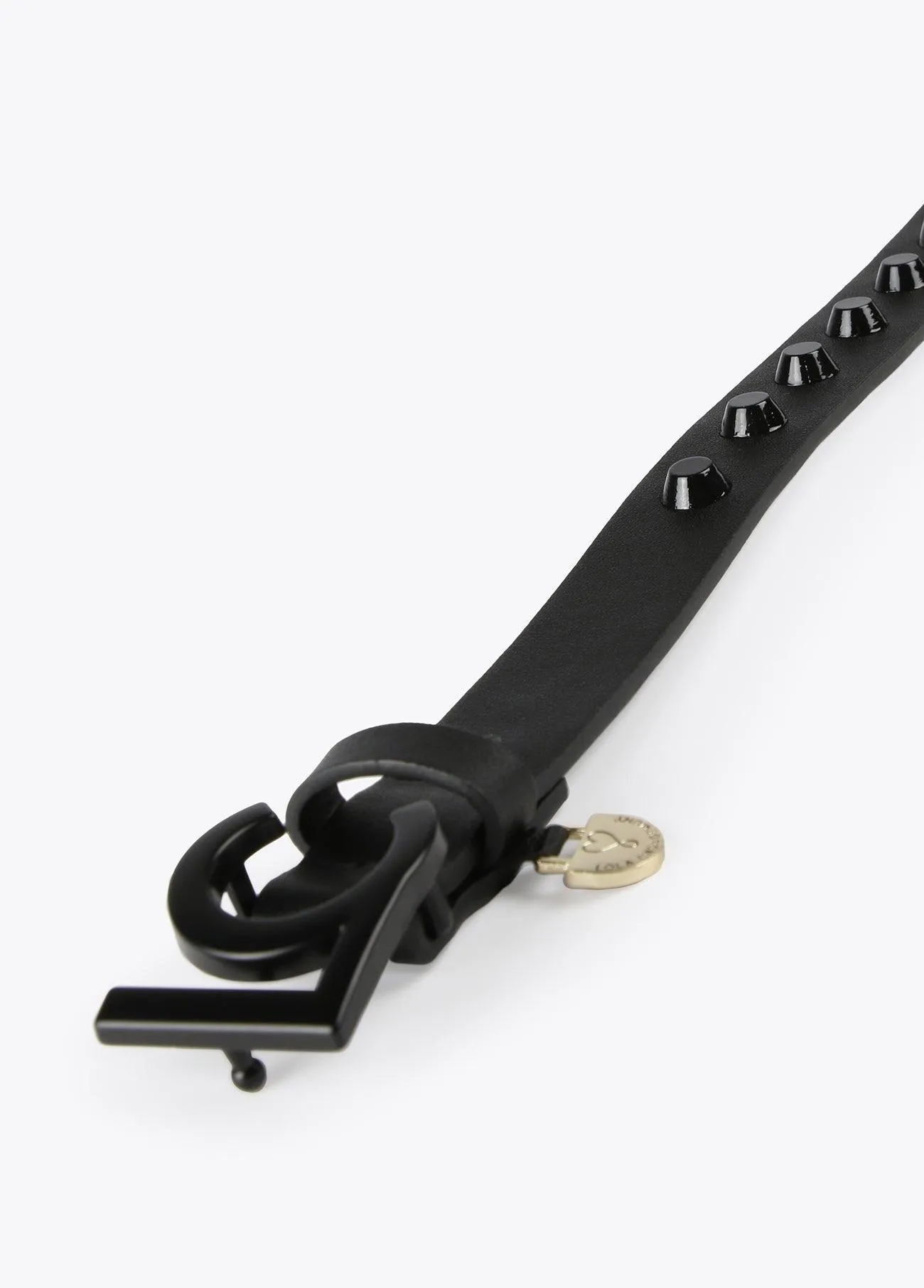 Flat studded belt