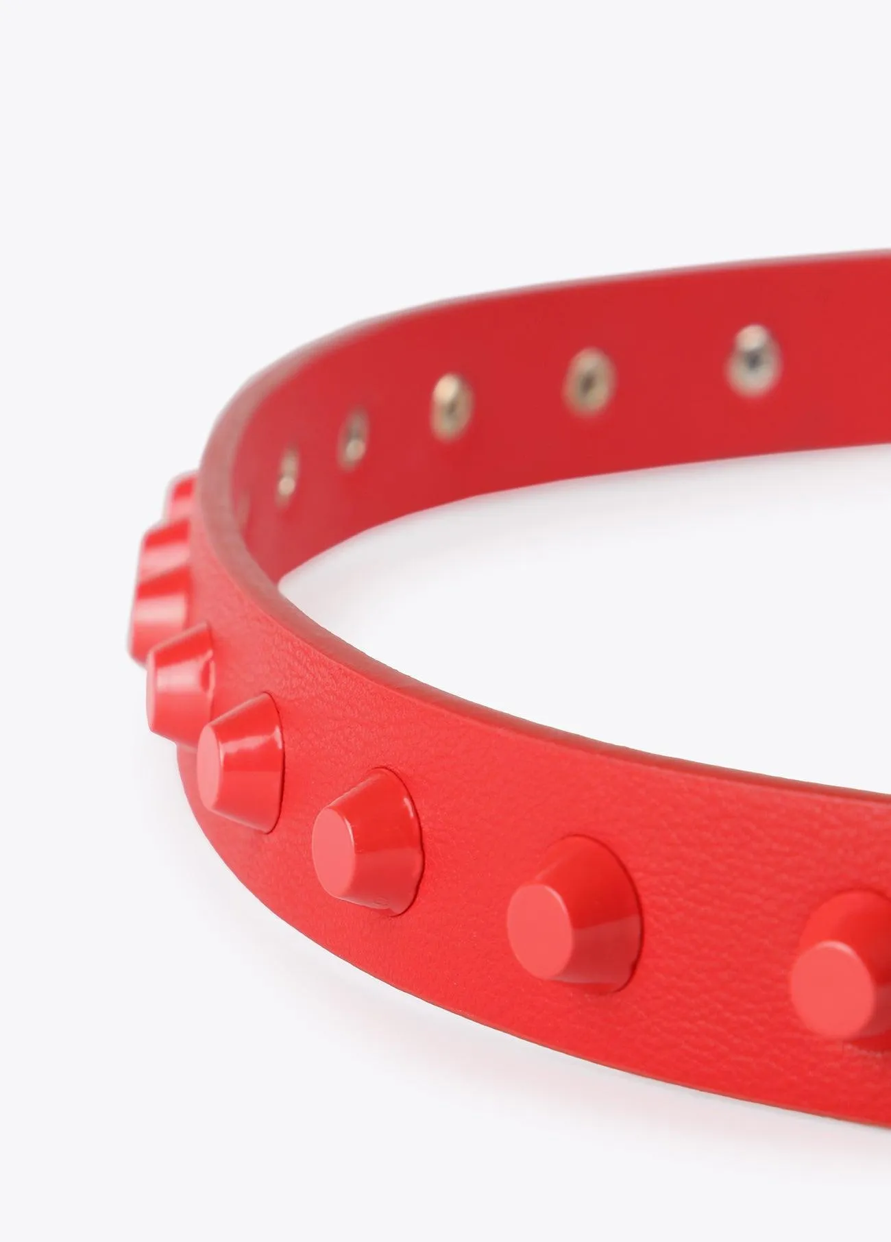 Flat studded belt