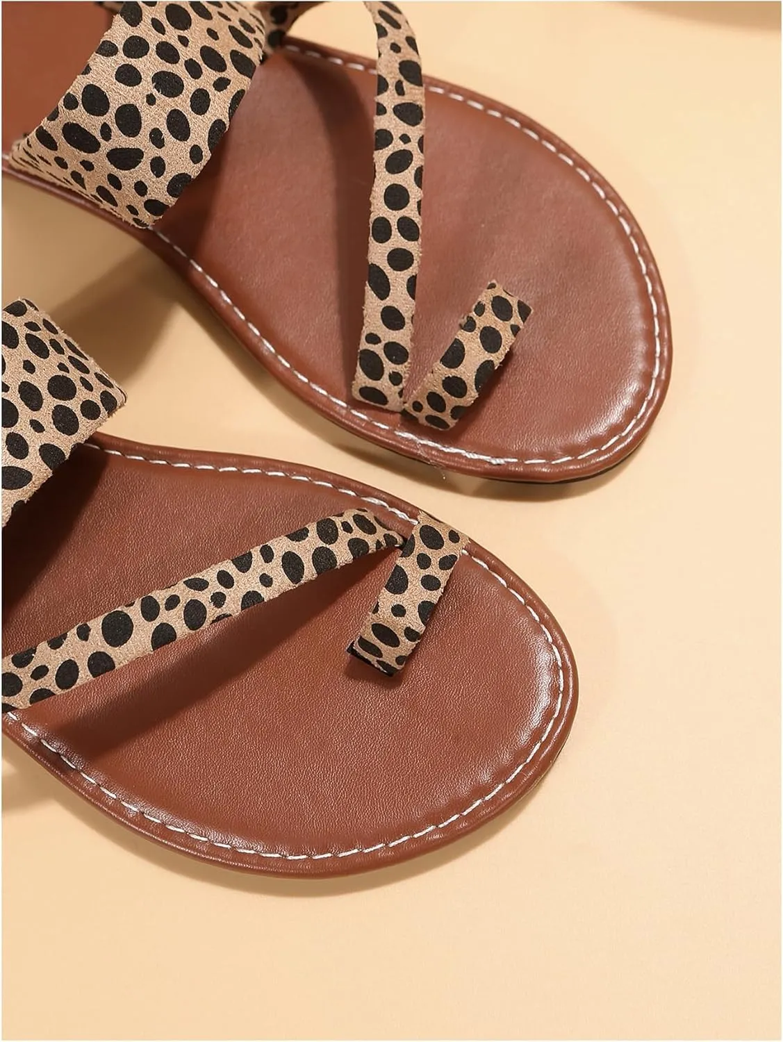 GORGLITTER Women's Leopard Cheetah Flat Sandals Open Toe Strappy Toe Ring Slide Sandal