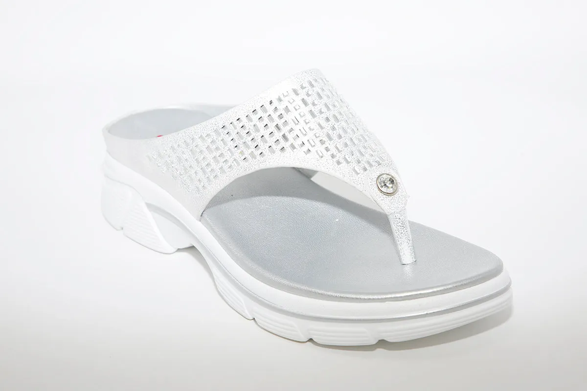 HEAVENLY FEET -  TOE POST MULE - SILVER