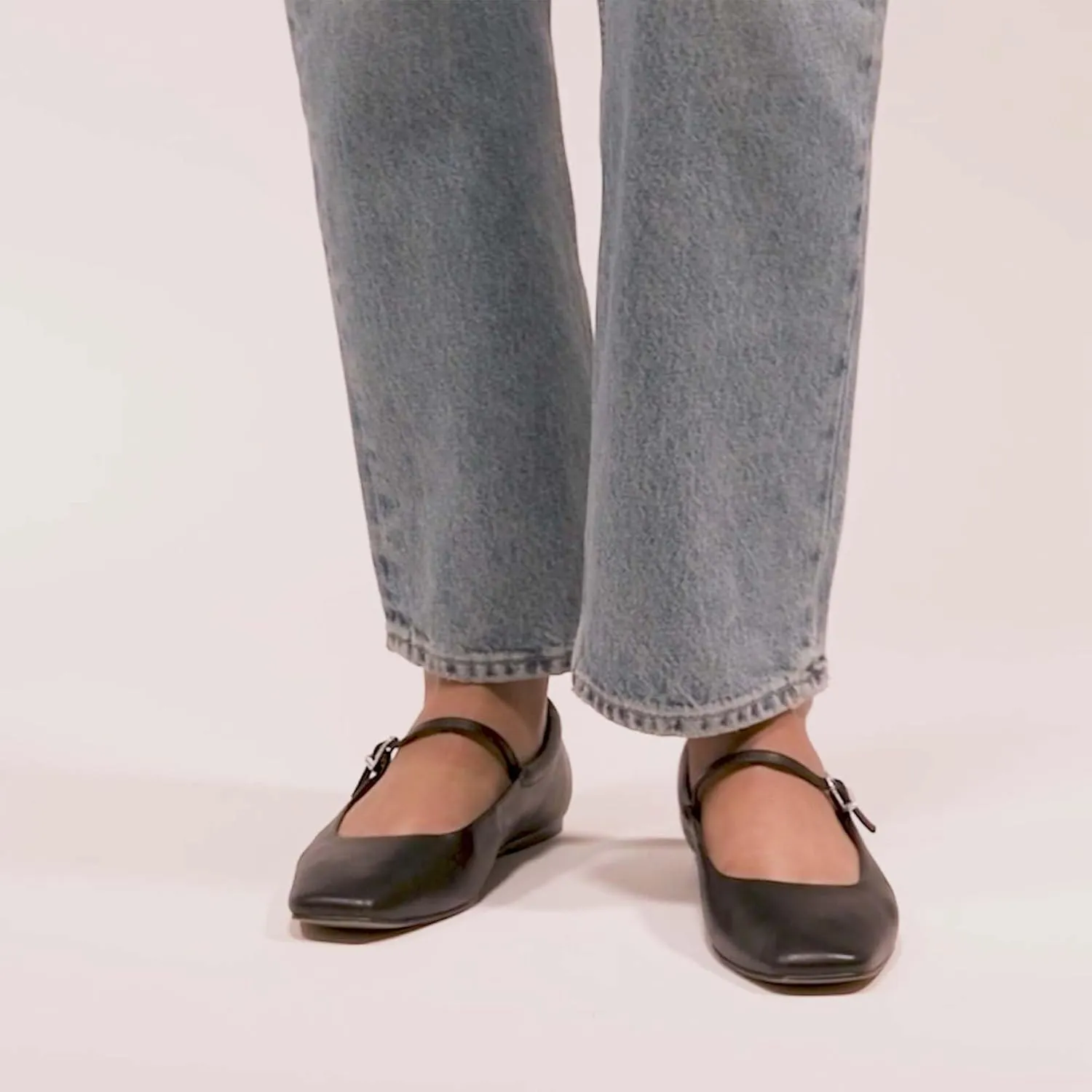 Mary Jane Ballet Flats for Women Casual Square Toe Slip On Flats Comfortable Ankle Buckle Strap Ballerina Shoes