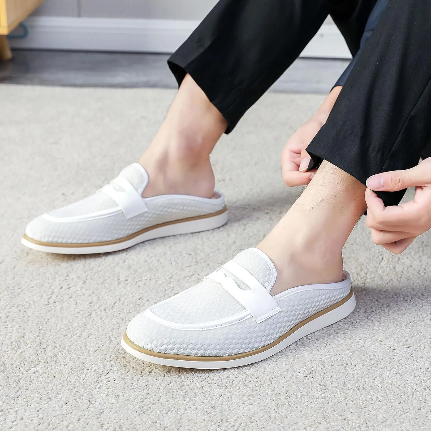 Mens Slip On Mules & Clogs Backless Loafers, Light Open Back Shoes Comfort Walking Shoes Breathable Slippers Closed Toe Slides with Anti-Skid Rubber Sole (Black)