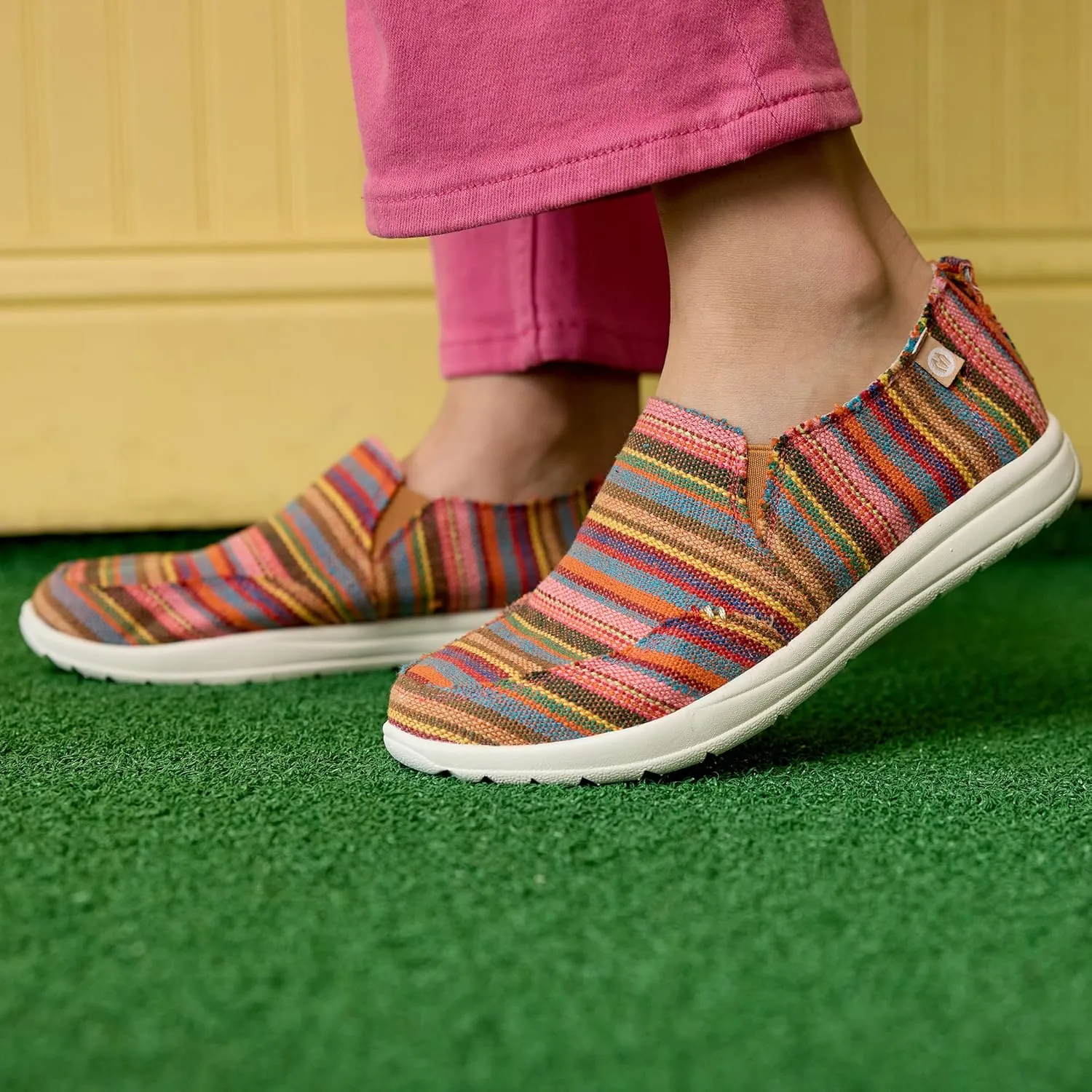 Minnetonka Women's Expanse Slip-On