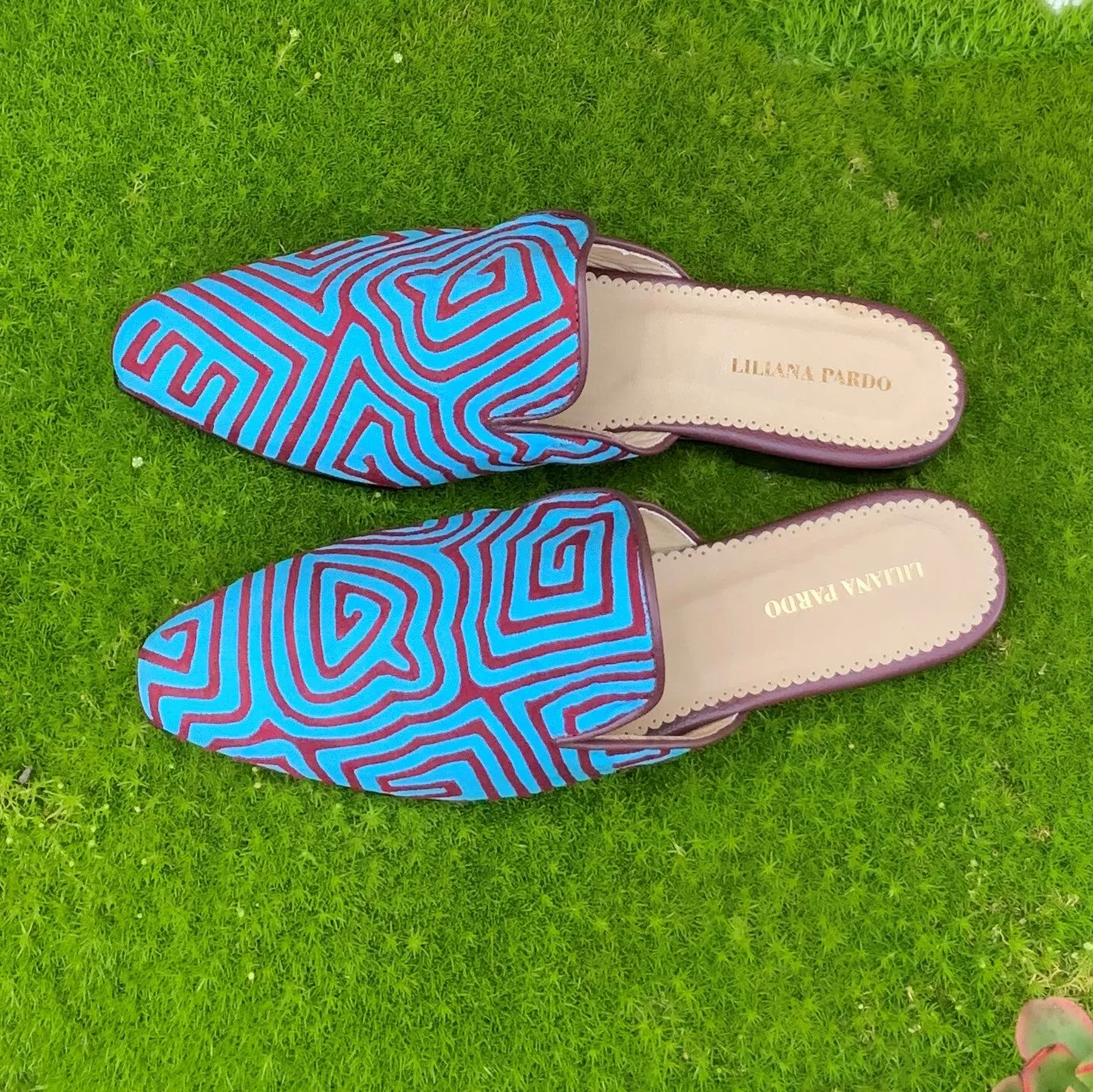 Mola Mules Blue/Wine Size 38 Flat