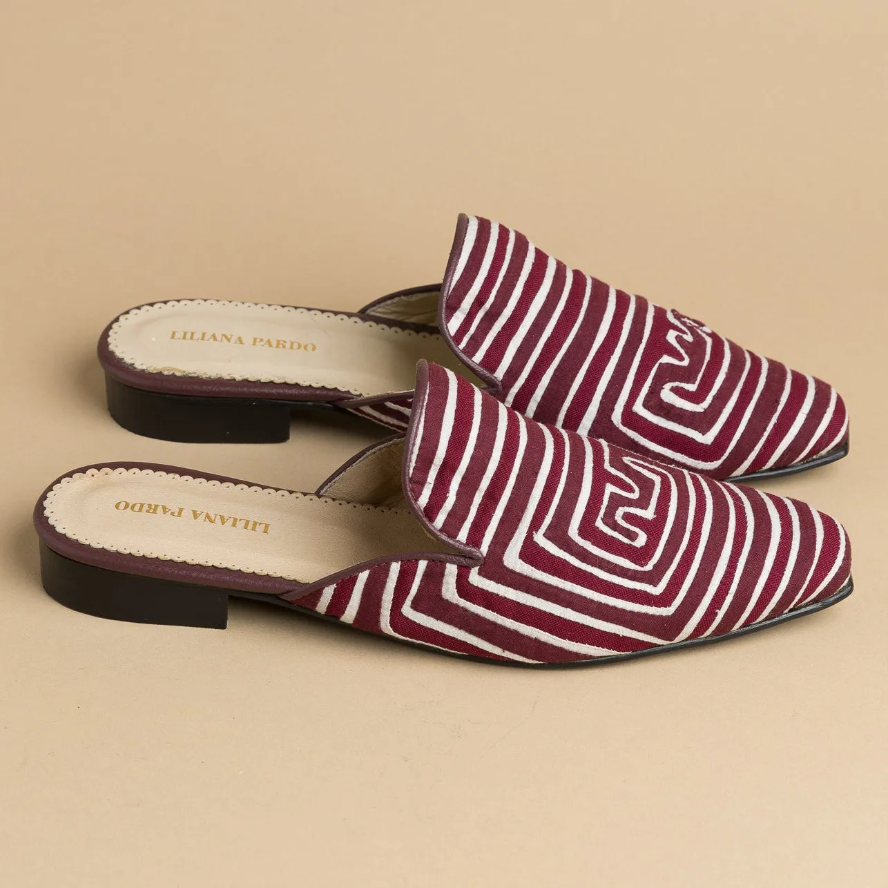 Mola Mules | Wine Tones