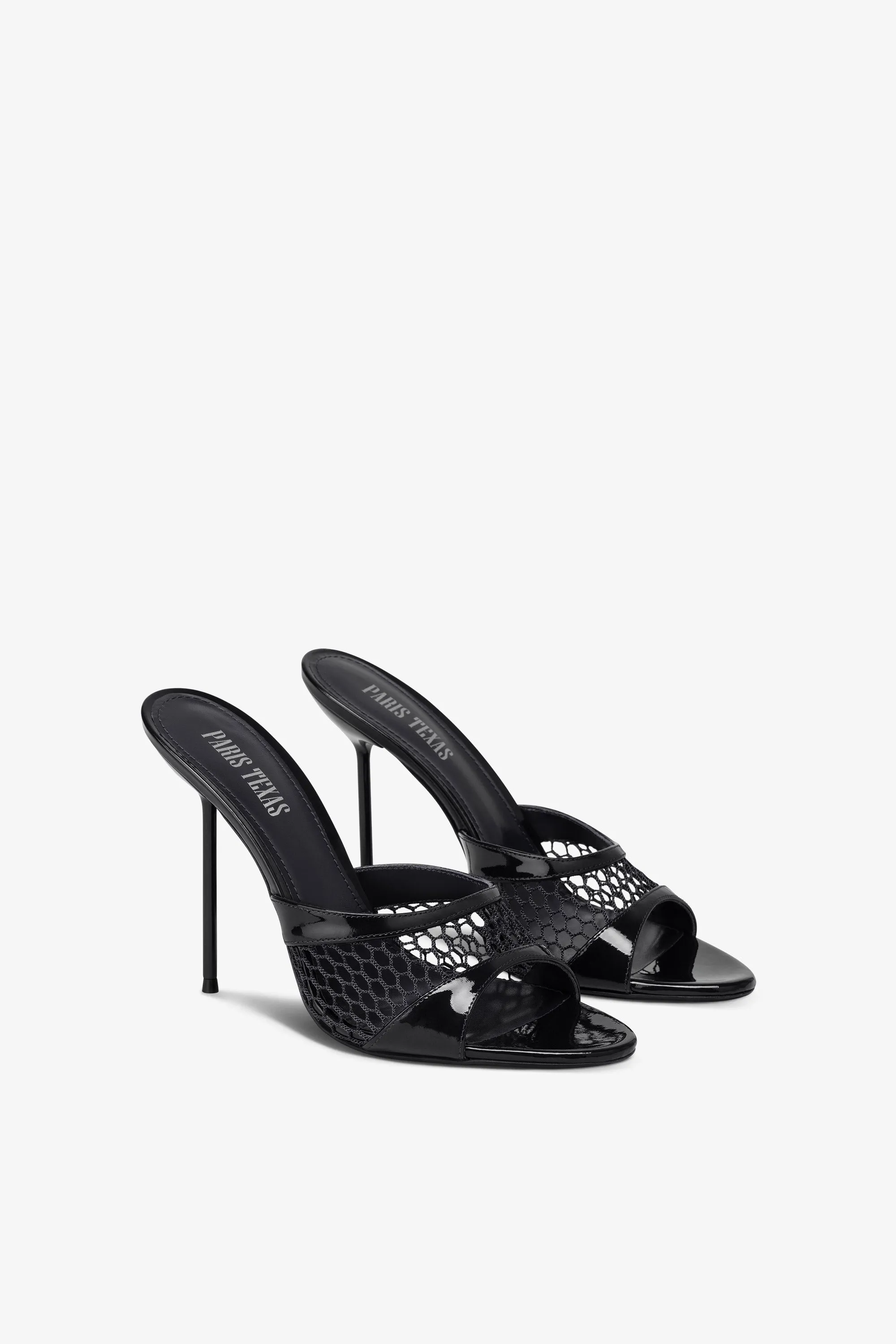 Mules in black mesh and patent leather