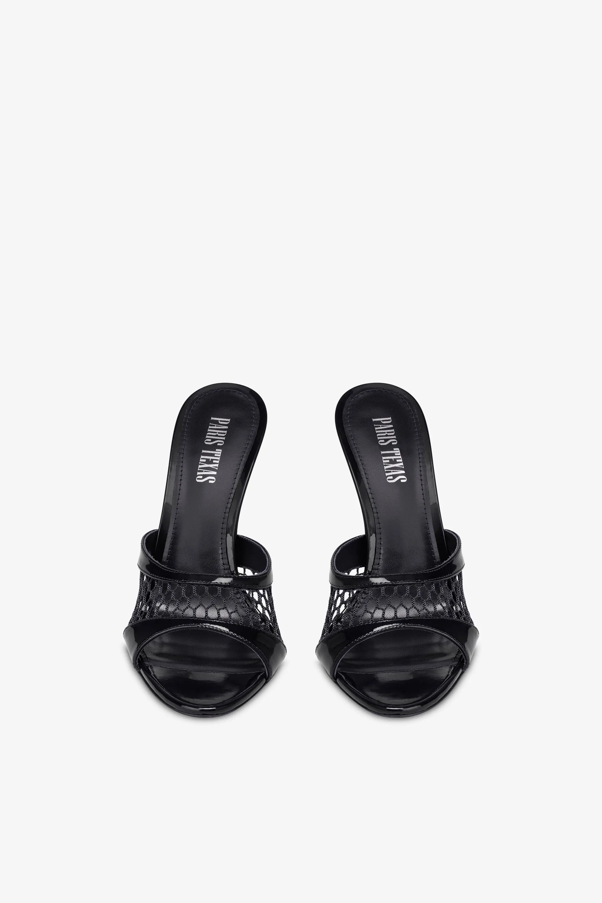 Mules in black mesh and patent leather