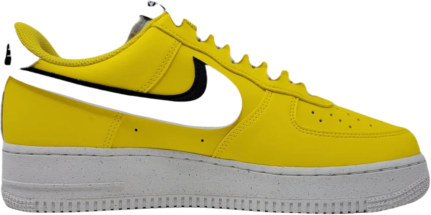 NIKE Men's Sneaker