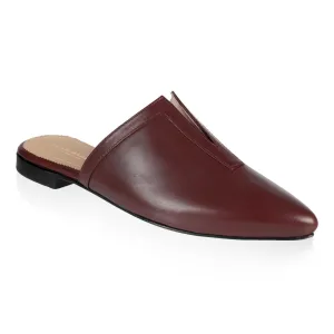 Pointy-toe Flat Mule in Calfskin with Slit
