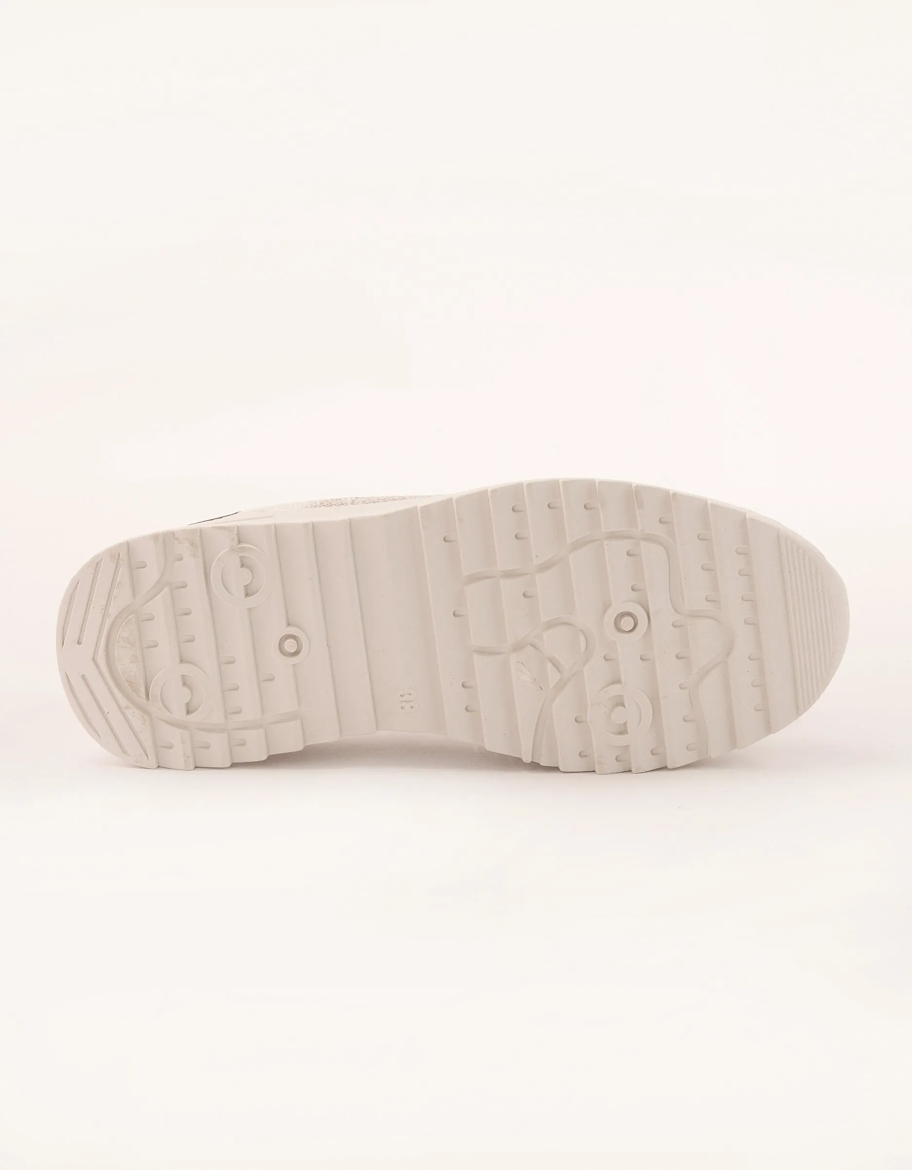 Sporty Mesh Walking Sneakers