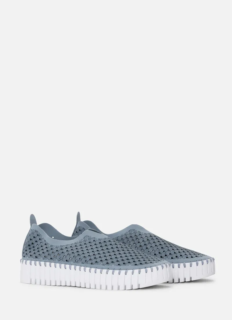 Tulip Slip-On Platform