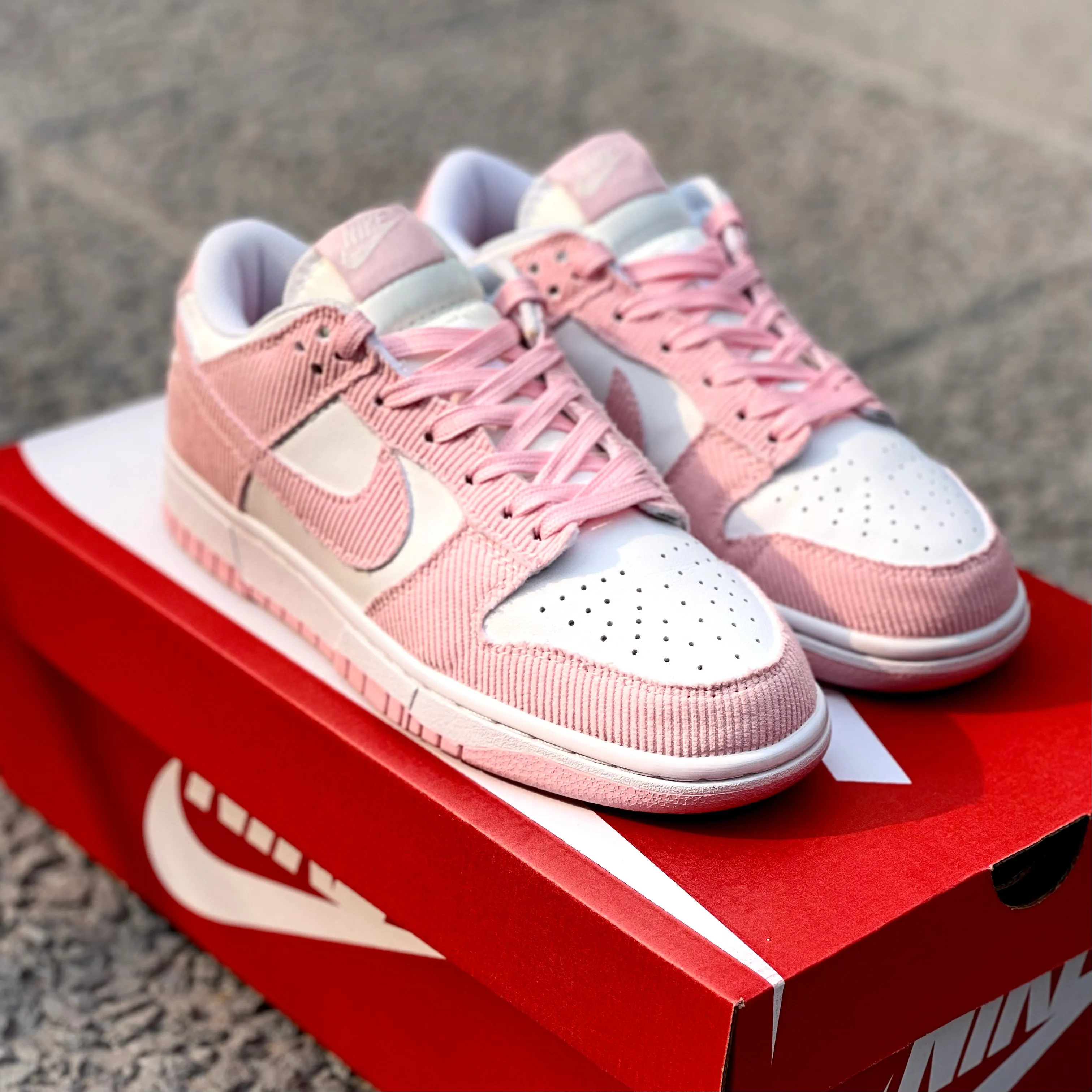 Wmns Dunk Low - 'Pink Corduroy'