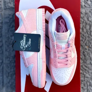 Wmns Dunk Low - 'Pink Corduroy'