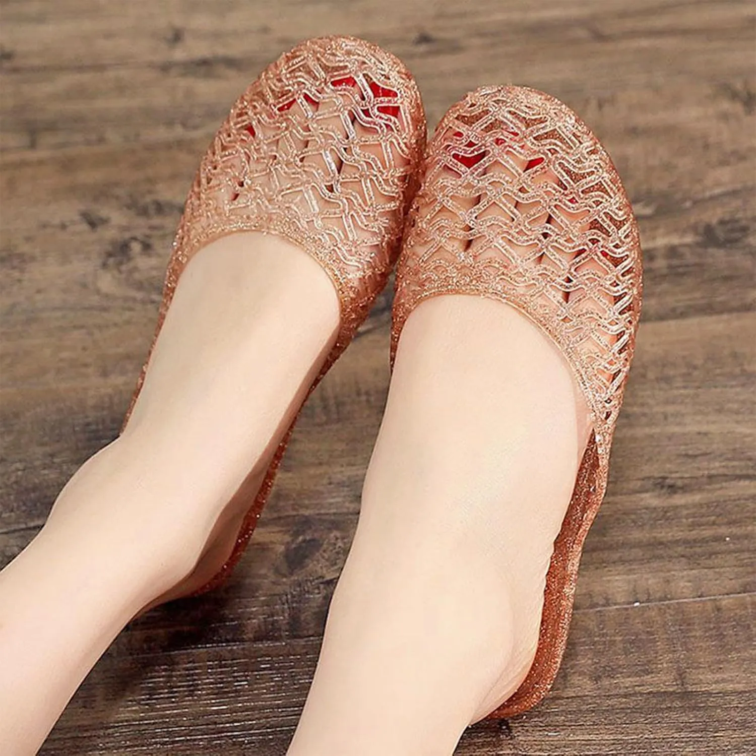 Women's Closed Toe Flat Jelly Slide Sandals Glitter Clear Hollow Out Slip On Summer Beach Mule Sandals Soft Anti-Slip Crystal Jelly Slippers