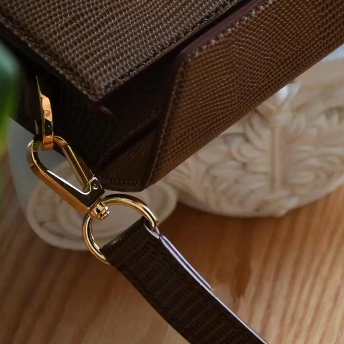 Zinc alloy flat hook buckle